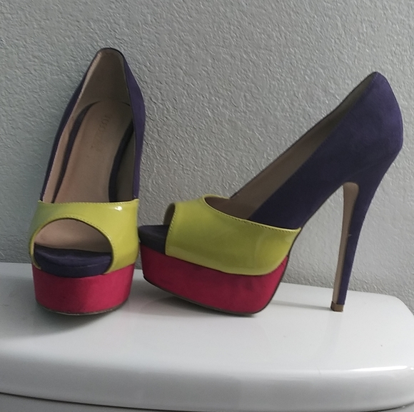 Pumps - Picture 3 of 10